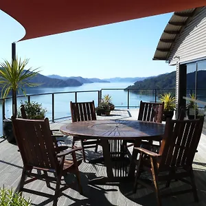 Okiwa Bay 4* Picton