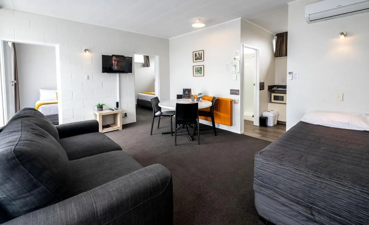 רוטורואה Aura Accommodation 4*,
